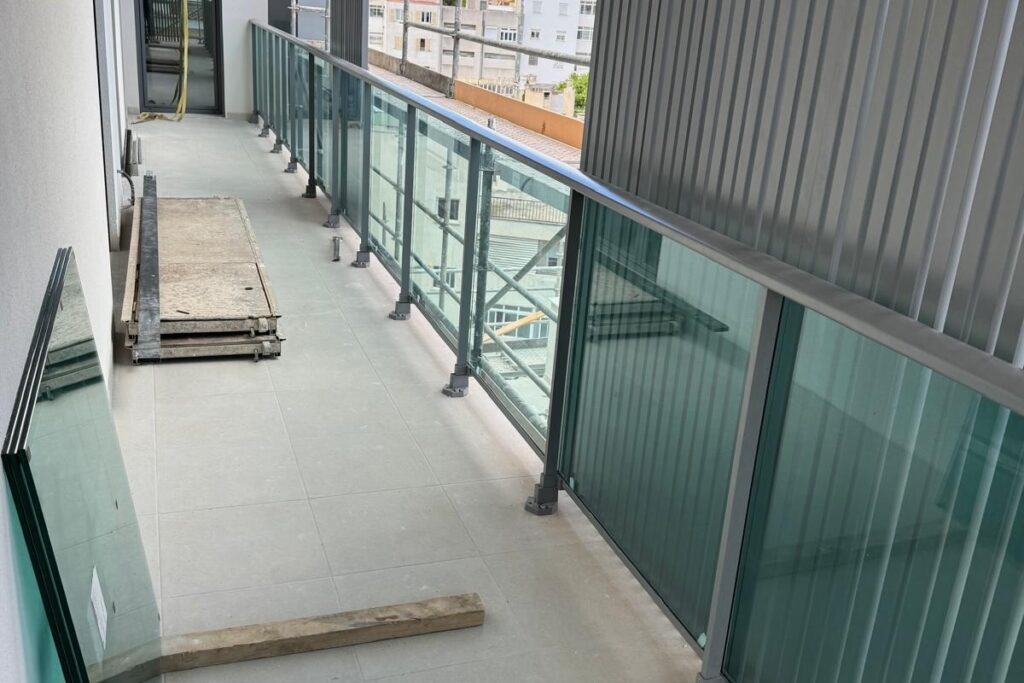 Cerramientos de terraza Mallorca — guía de AislaClima