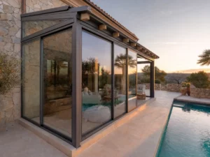 Cerramientos de piscina en Mallorca en AislaClima