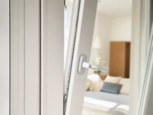 Ventanas oscilobatientes en Mallorca en AislaClima