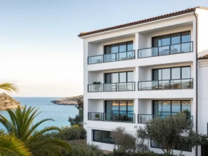 Ventanas para hoteles en Mallorca en AislaClima